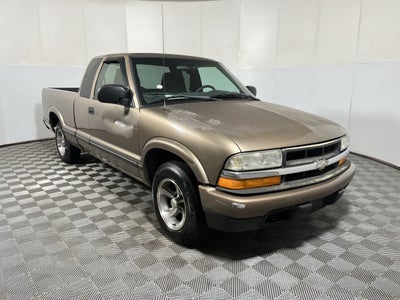 2002 Chevrolet S-10 LS