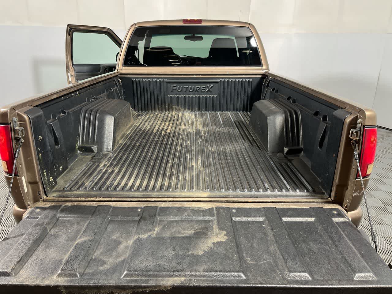 2002 Chevrolet S-10 LS