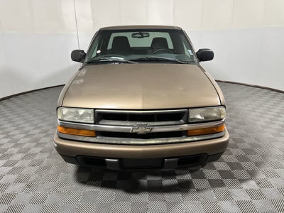 2002 Chevrolet S-10 LS