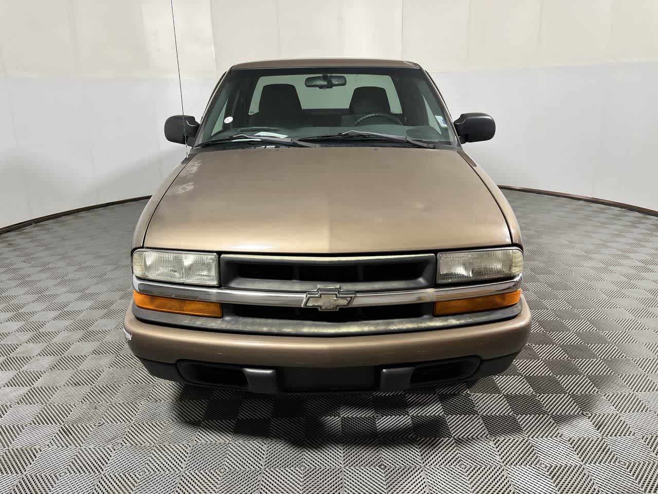 2002 Chevrolet S-10 LS