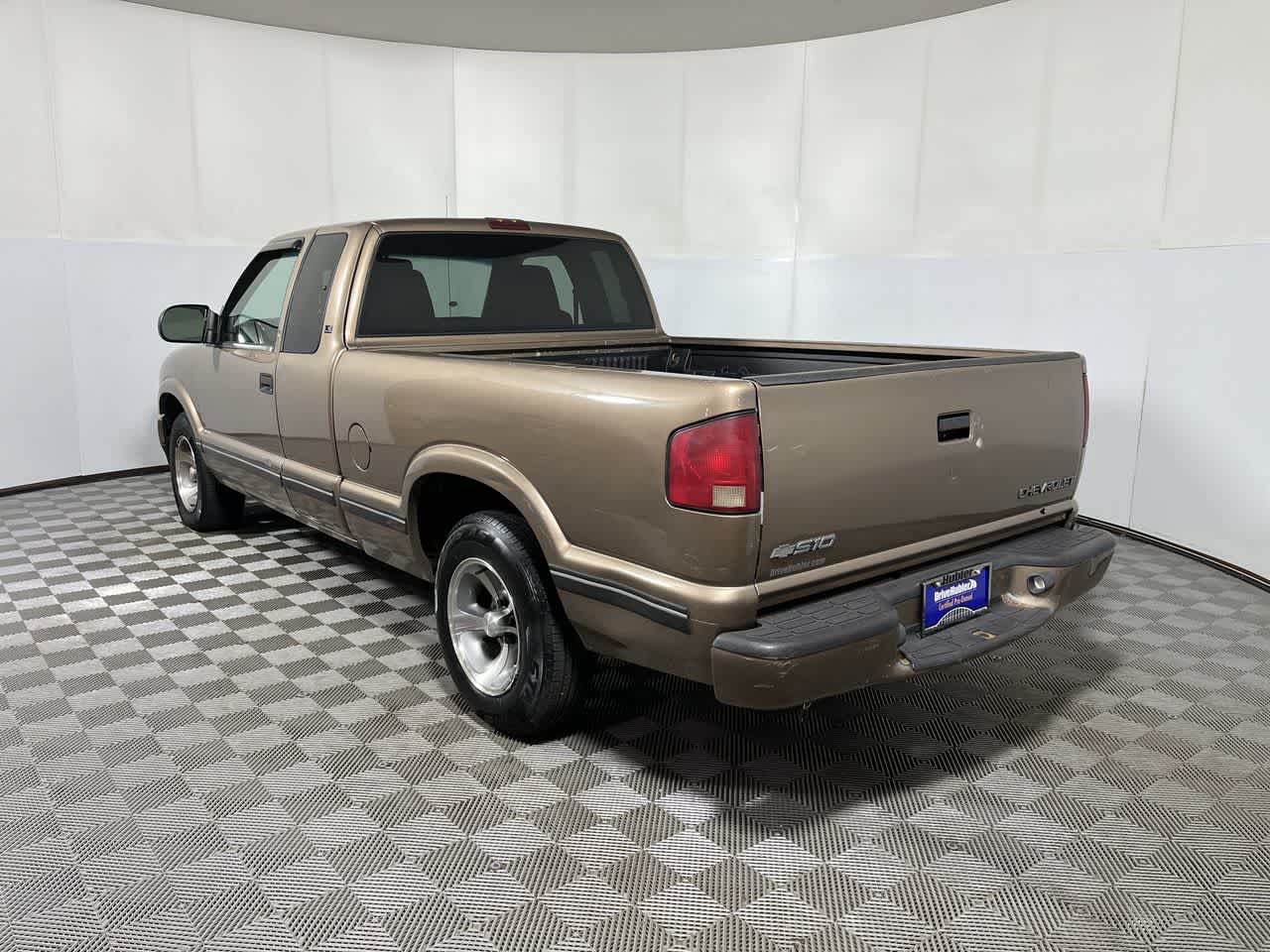 2002 Chevrolet S-10 LS
