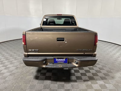 2002 Chevrolet S-10 LS