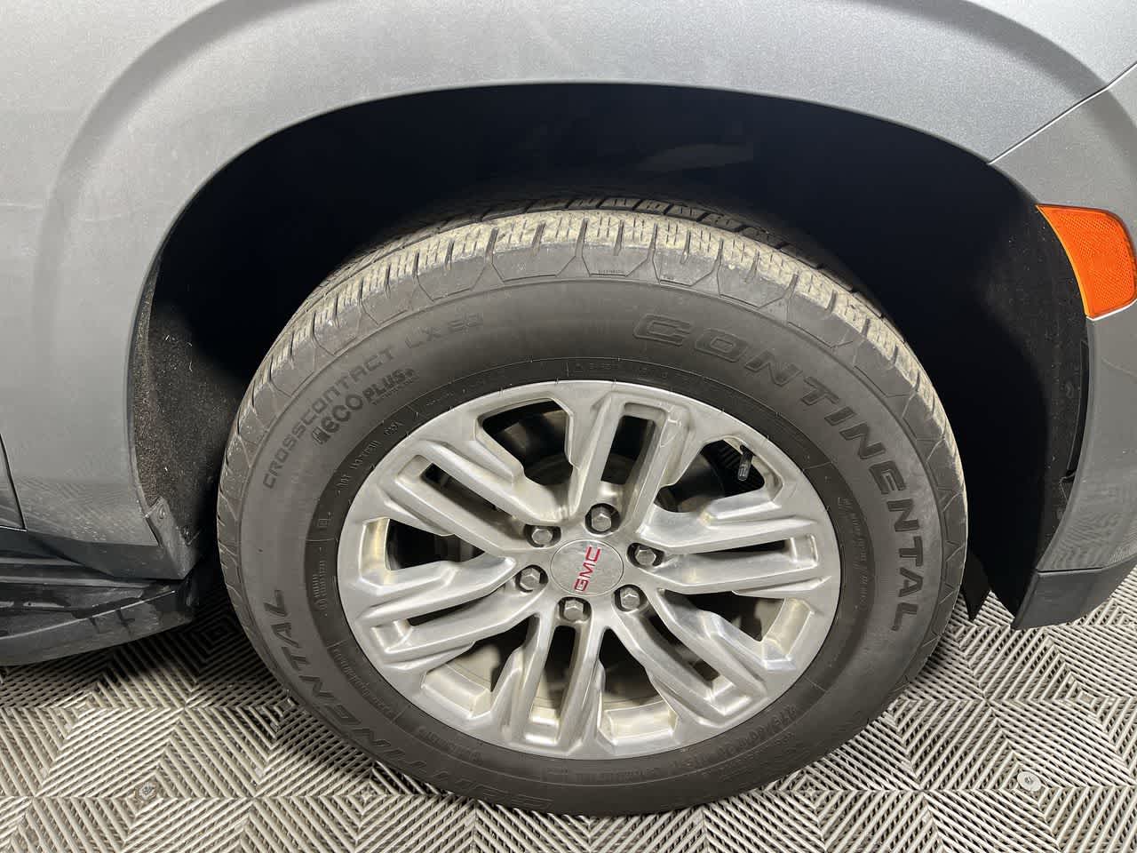 2024 GMC Yukon SLT