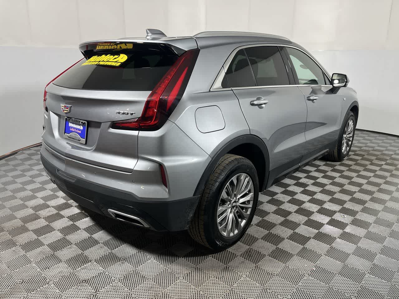 2025 Cadillac XT4 FWD Premium Luxury
