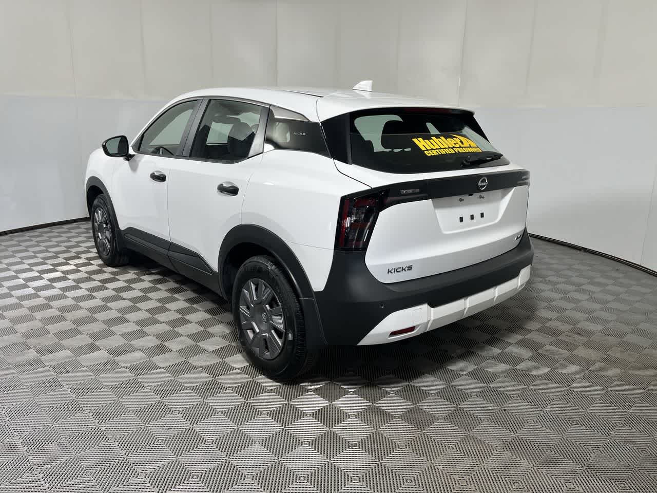 2025 Nissan Kicks S
