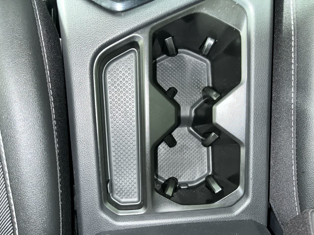 2025 Volkswagen Taos SE Black
