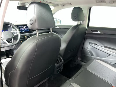 2025 Volkswagen Taos SE Black