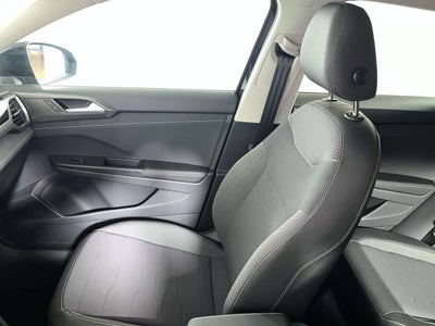 2025 Volkswagen Taos SE Black