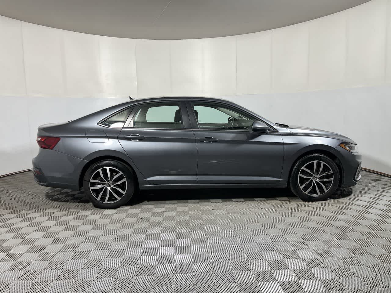 2025 Volkswagen Jetta SE
