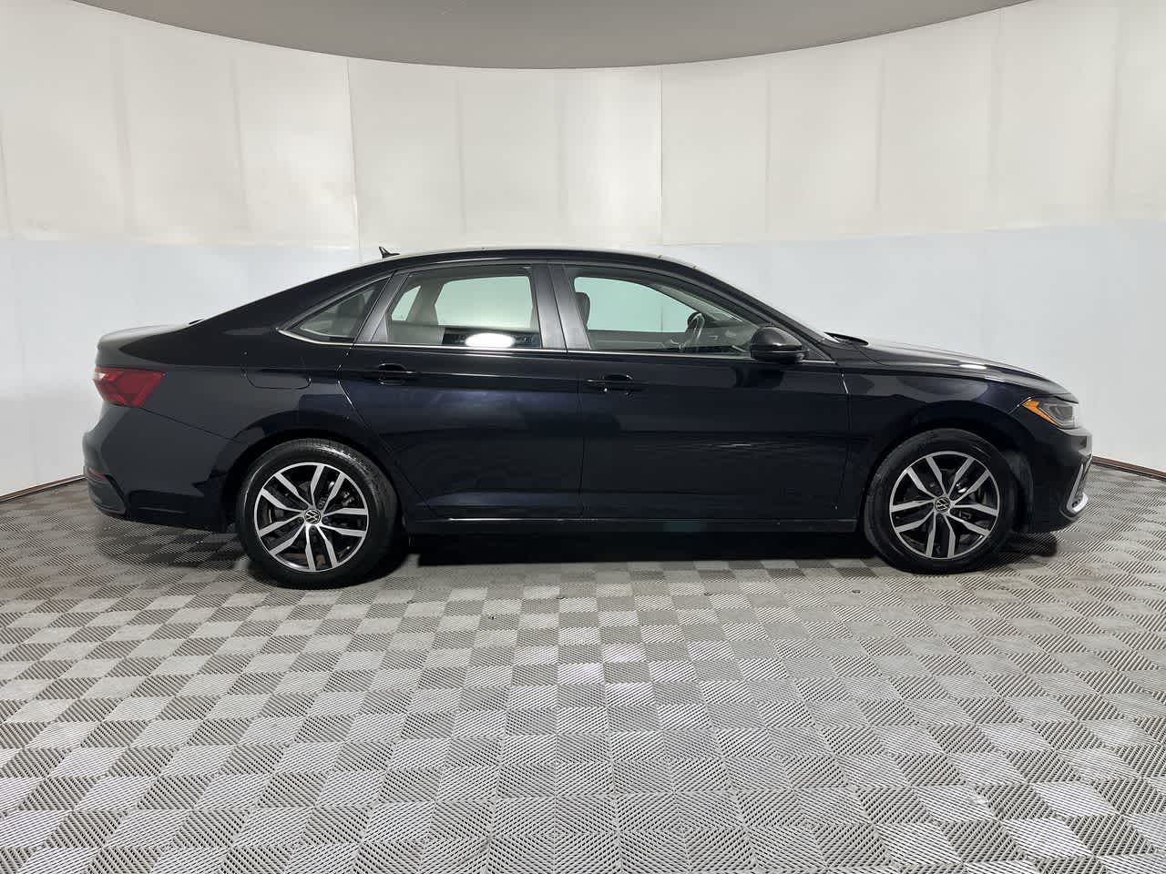 2025 Volkswagen Jetta SE