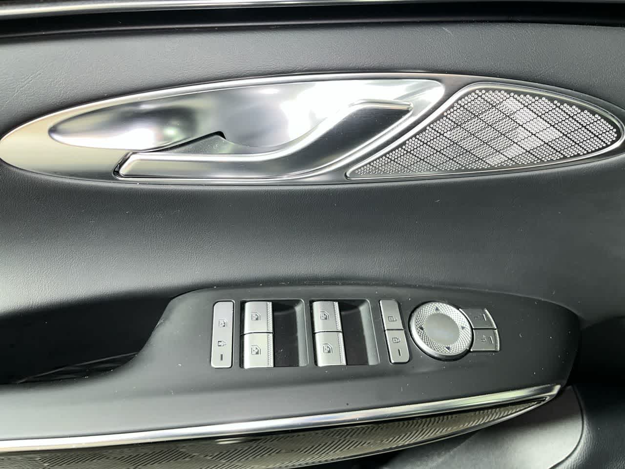 2025 Genesis GV70 2.5T