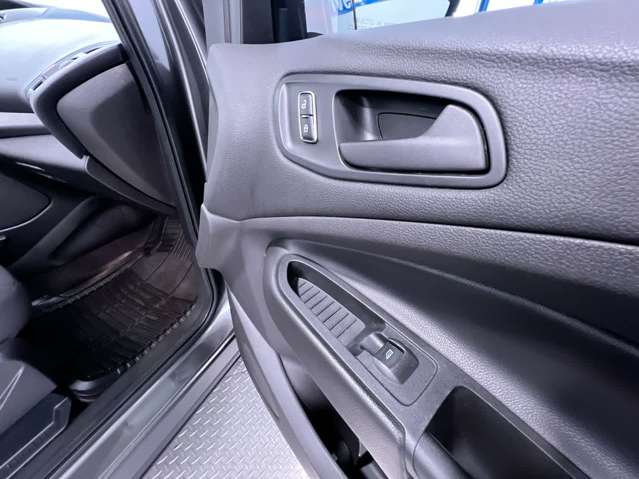 2015 Ford Escape S