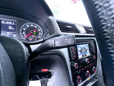 2013 Volkswagen Passat TDI SE w/Sunroof