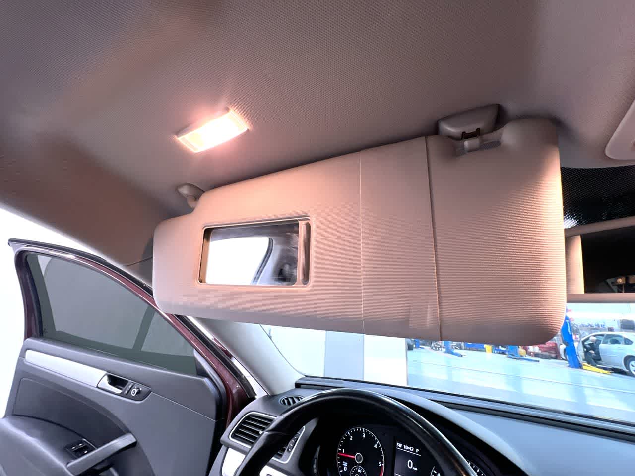 2013 Volkswagen Passat TDI SE w/Sunroof