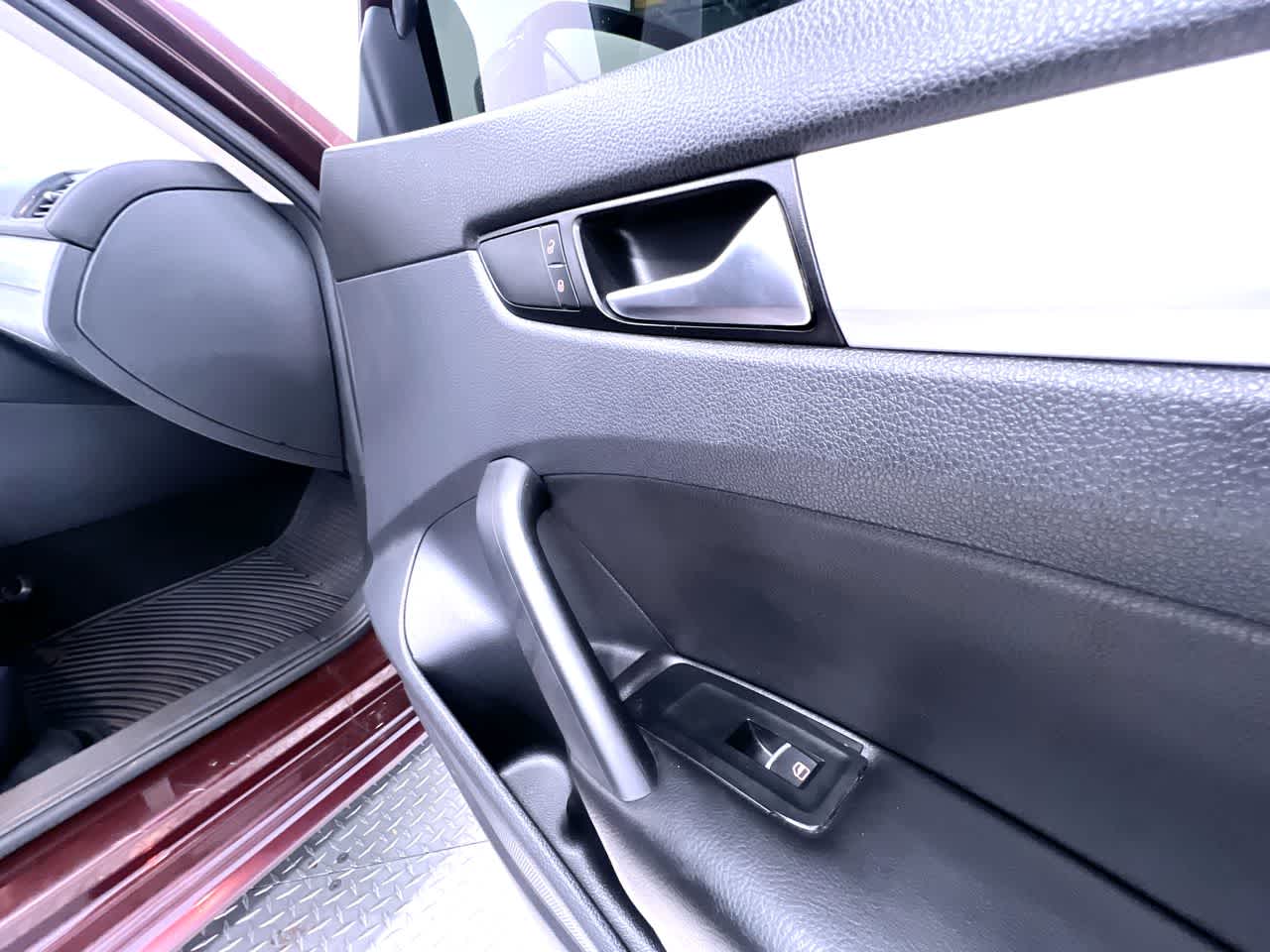 2013 Volkswagen Passat TDI SE w/Sunroof