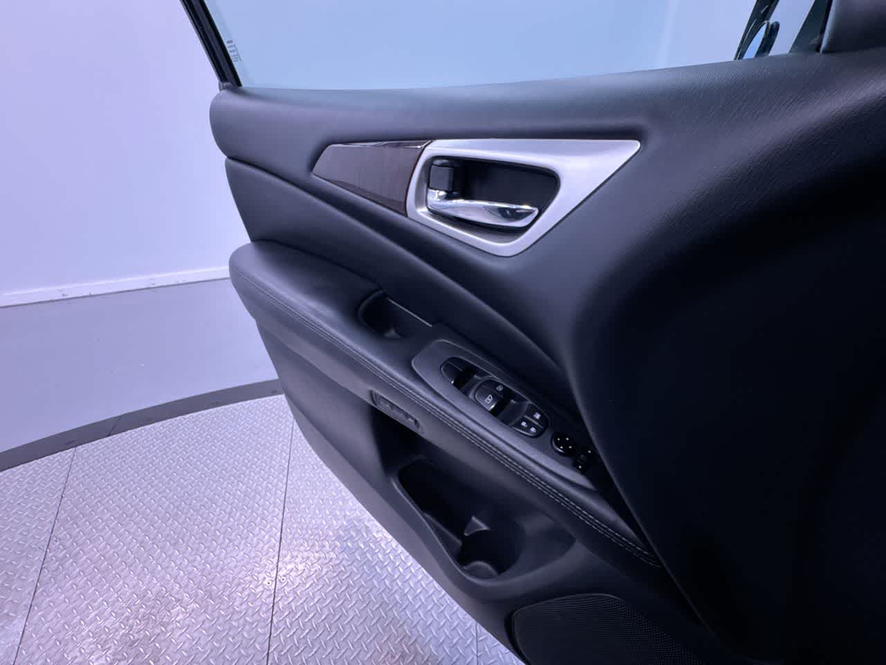 2014 Nissan Pathfinder Platinum