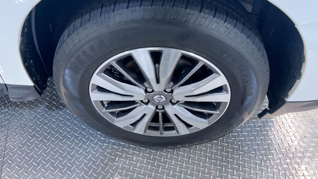 2018 Nissan Pathfinder SV