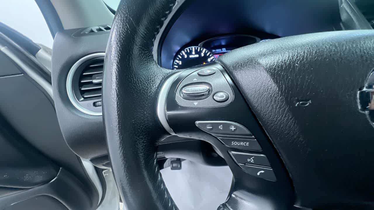 2018 Nissan Pathfinder SV