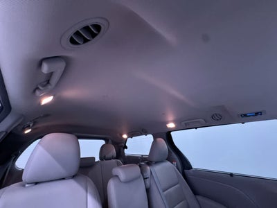 2016 Toyota Sienna XLE