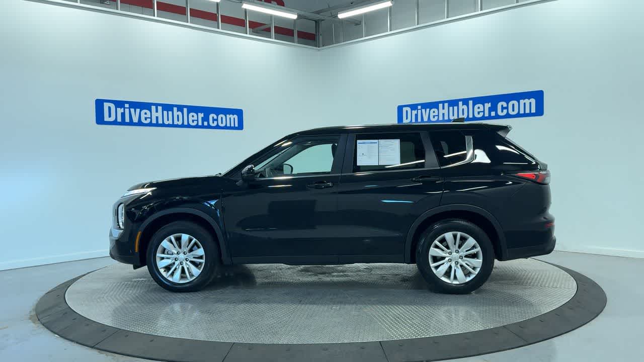 2025 Mitsubishi Outlander ES