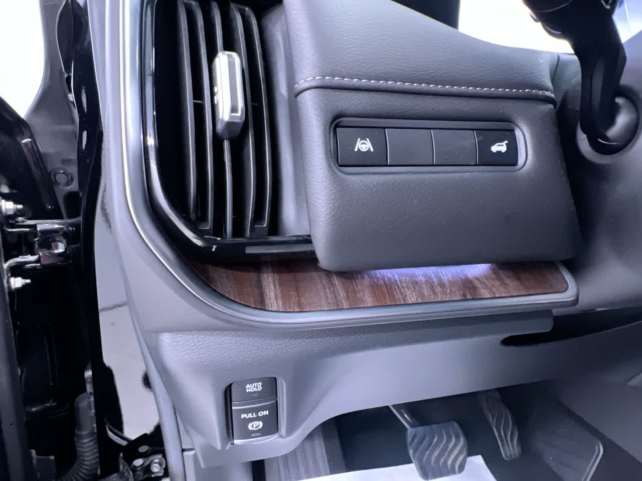 2025 Nissan Armada Platinum
