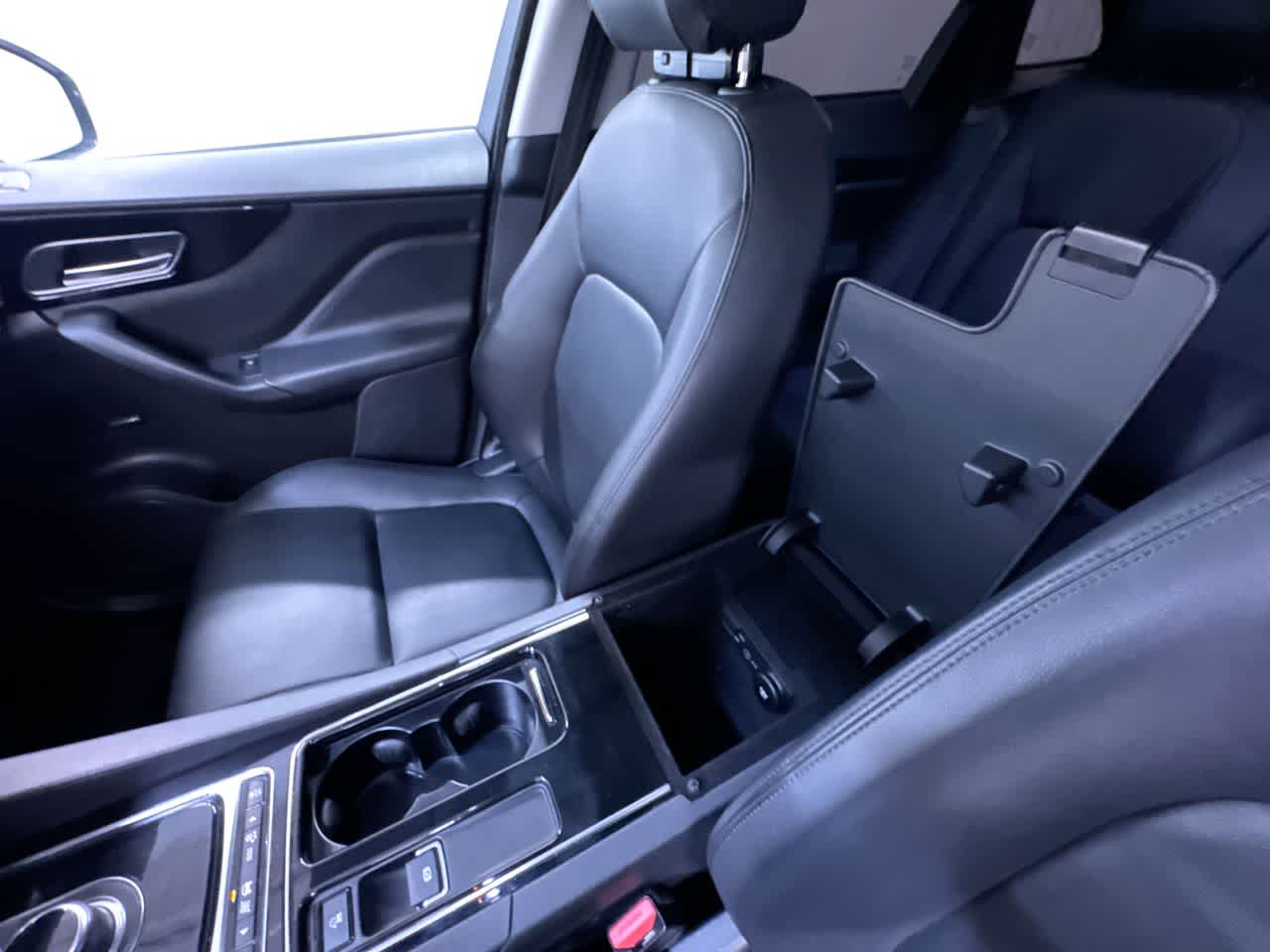 2018 Jaguar F-PACE 25t Premium