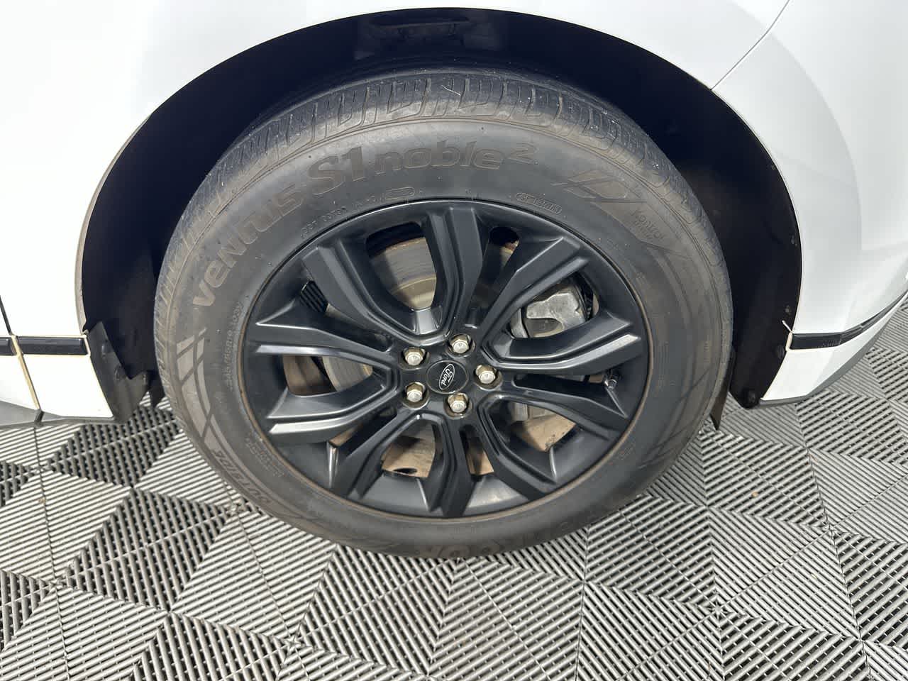 2022 Ford Edge SE